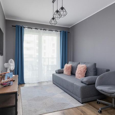 Comfy Apartment Pachonskiego With Parking In Krakow By Noclegi Renters Eksteriør bilde