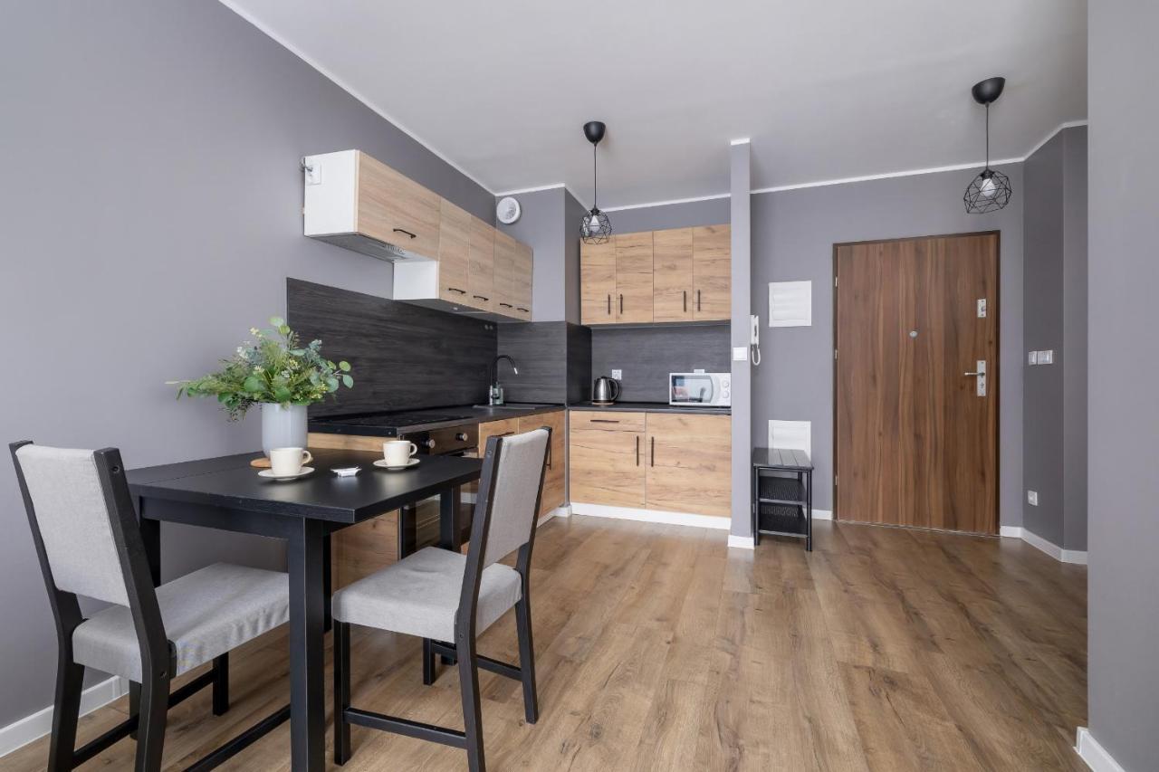 Comfy Apartment Pachonskiego With Parking In Krakow By Noclegi Renters Eksteriør bilde