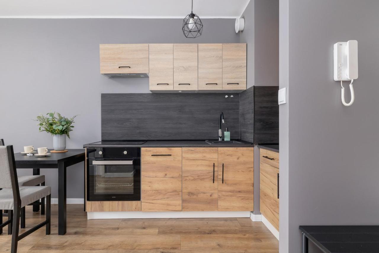 Comfy Apartment Pachonskiego With Parking In Krakow By Noclegi Renters Eksteriør bilde