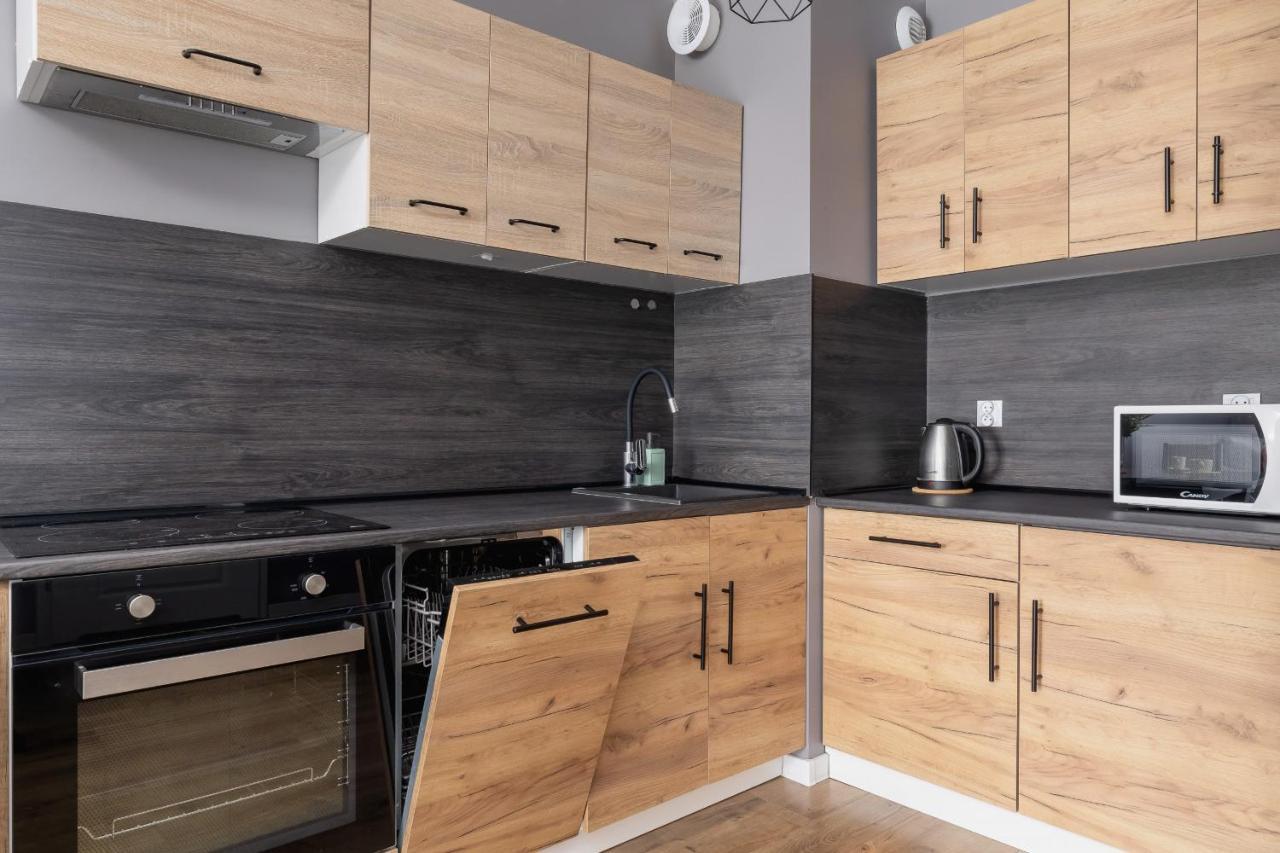 Comfy Apartment Pachonskiego With Parking In Krakow By Noclegi Renters Eksteriør bilde
